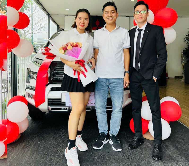 Hình ảnh hoạt động tư vấn xe tại Long An